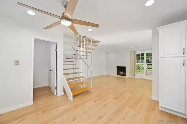 San Diego, CA 92126,10143 Caminito Volar