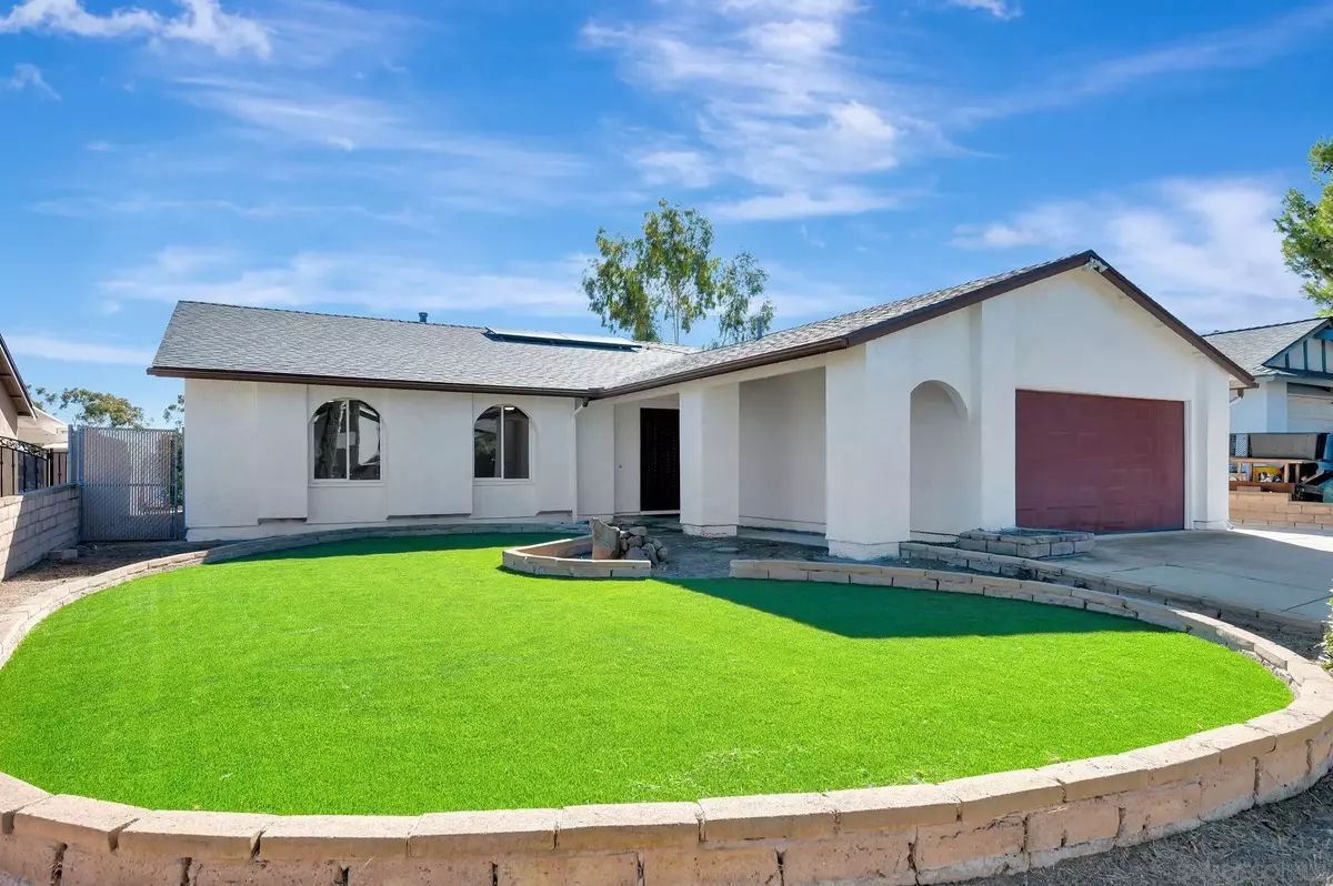 Spring Valley, CA 91977,9421 Avenida Acero