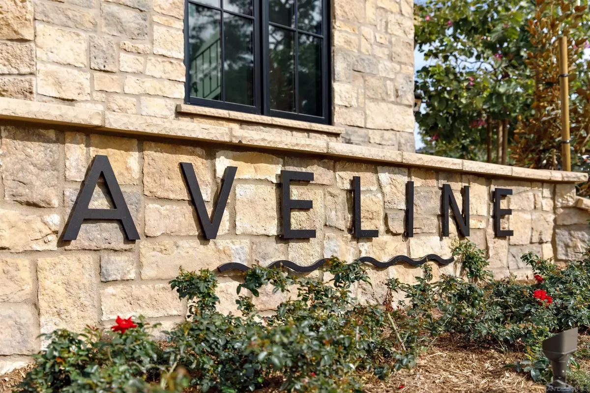 La Jolla, CA 92037,718 Silver St