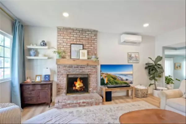 San Diego, CA 92104,3622 Landis St