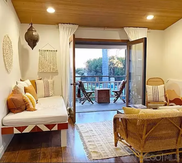 Encinitas, CA 92024,837 4th Street