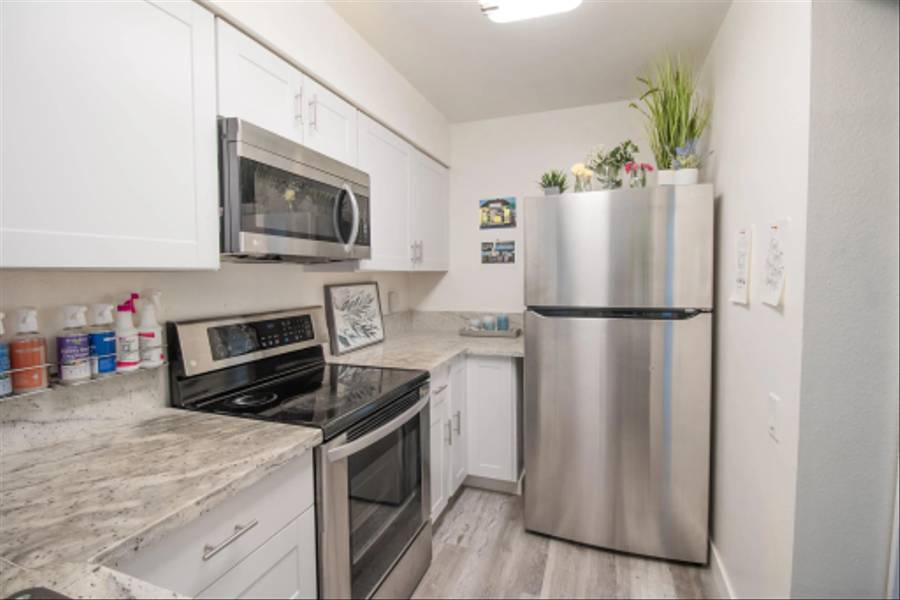 1337 Camanito Galbadon #H, San Diego, CA 92108