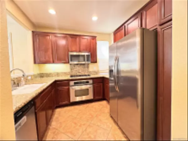 San Diego, CA 92127,10430 Shelborne St #37