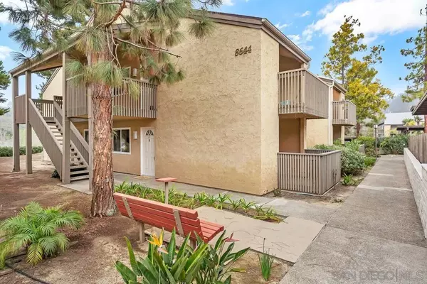 La Jolla, CA 92037,8644 Via Mallorca #F