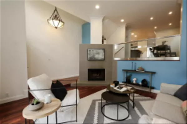 San Diego, CA 92122,4351 Nobel Dr #60