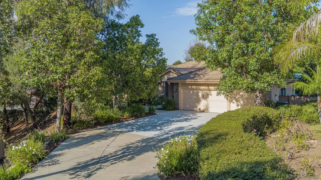 1772 Crescent Knolls Gln, Escondido, CA 92029