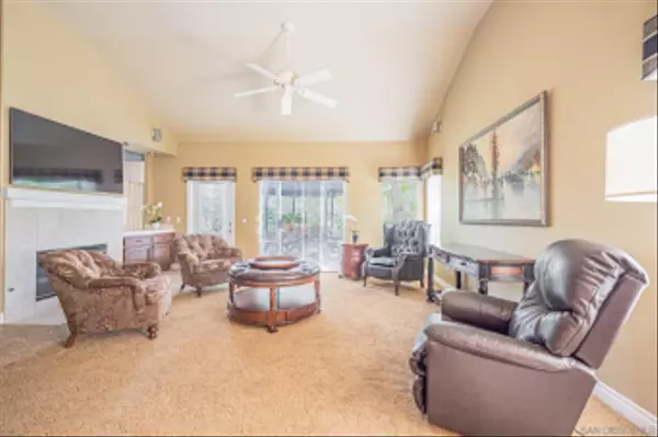 Escondido, CA 92029,1772 Crescent Knolls Gln