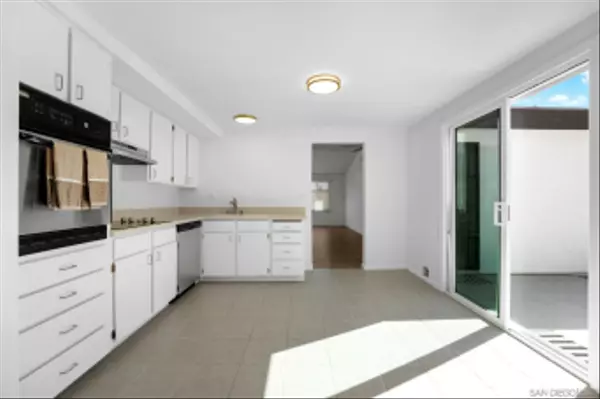 San Diego, CA 92123,8937 Hammond Dr