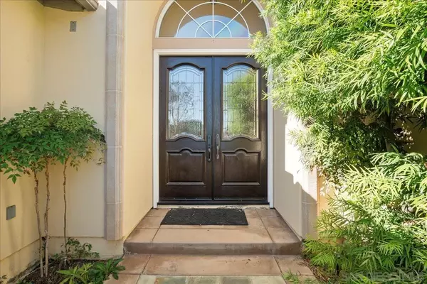 La Jolla, CA 92037,5448 Caminito Bayo