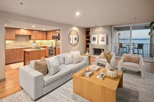 San Diego, CA 92109,1221 Parker Pl #15