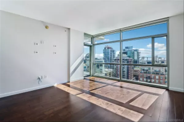 San Diego, CA 92101,800 The Mark Ln #1606