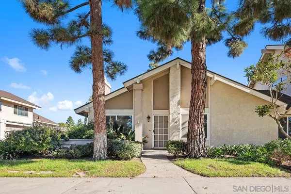 Irvine, CA 92604,14 Dragonfly #25