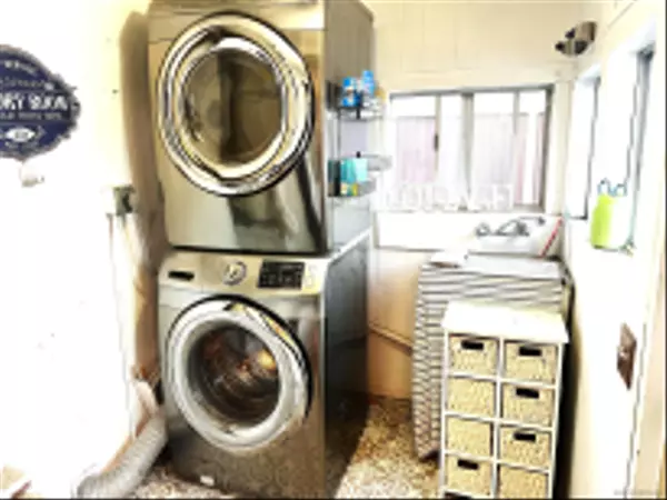 Escondido, CA 92025,242 E 9th Ave