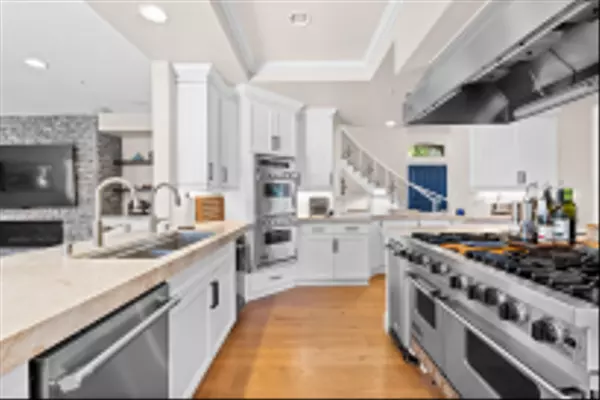 Encinitas, CA 92024,301 Cantle Lane