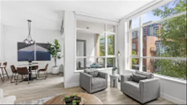 San Diego, CA 92101,325 7Th Ave #215