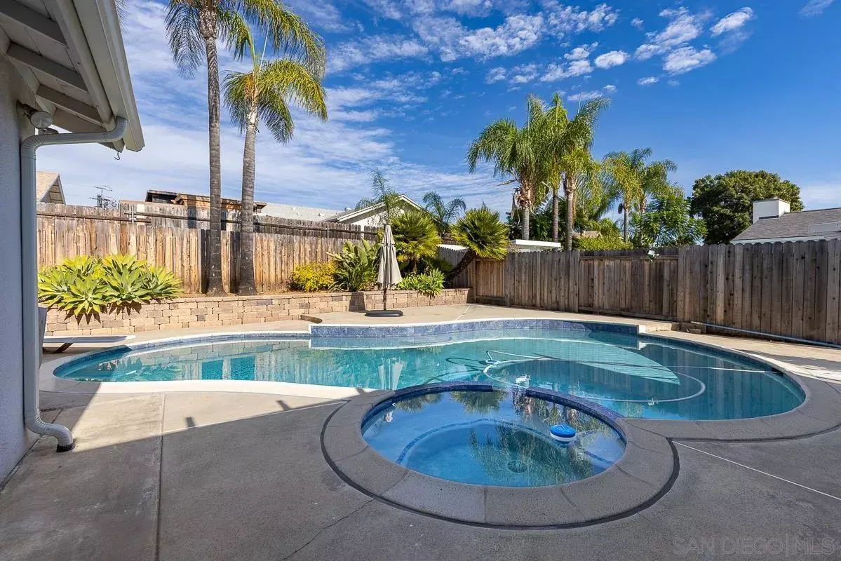 Escondido, CA 92027,1070 Paula Way