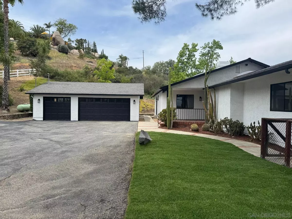 Escondido, CA 92026,28983 Mountain Meadow Rd