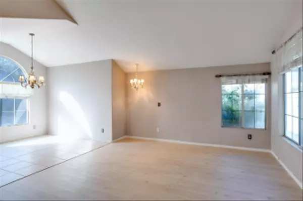 Corona, CA 92883,13219 Gold Rush Dr