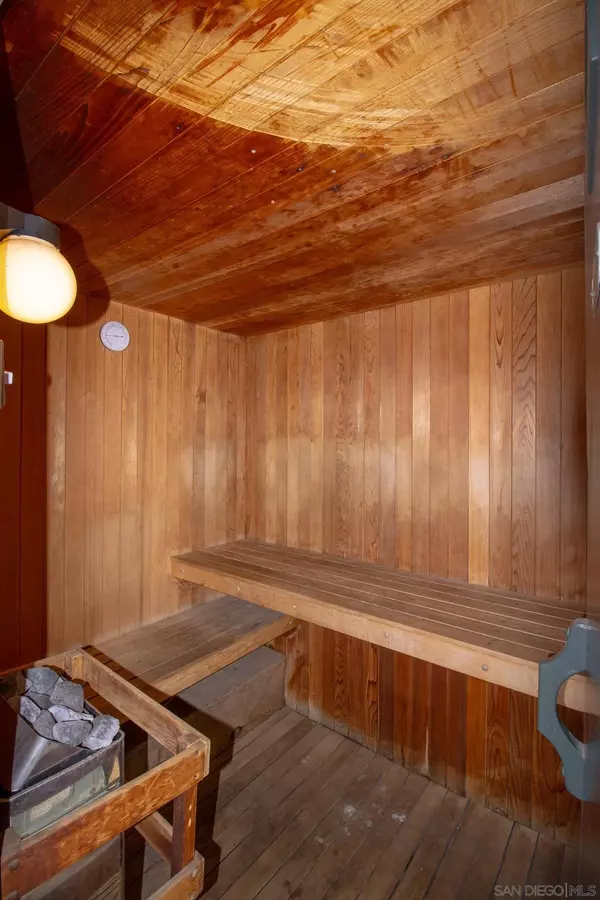 San Diego, CA 92102,2650 Broadway #301