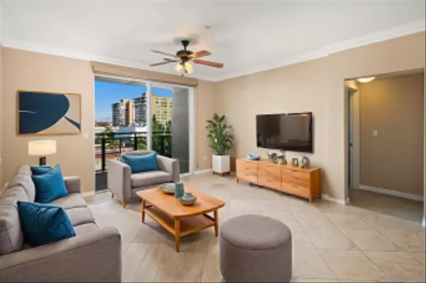 San Diego, CA 92103,3650 5th Ave #510