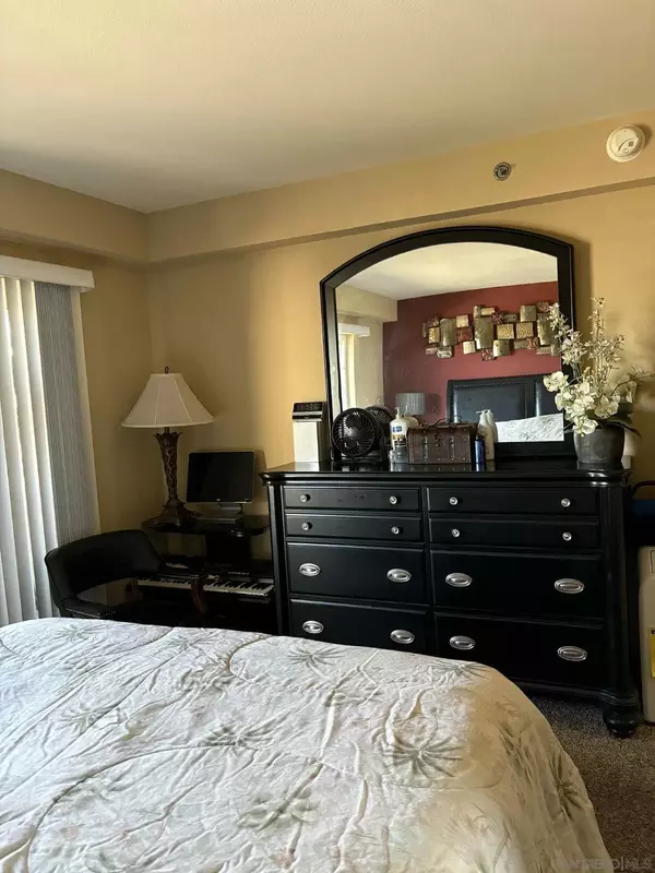 National City, CA 91950,801 National City Blvd #204