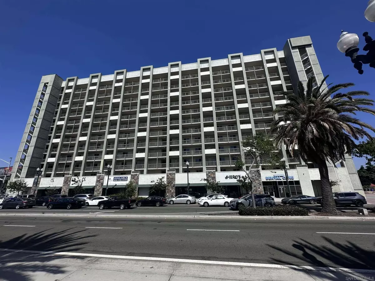 National City, CA 91950,801 National City Blvd #204