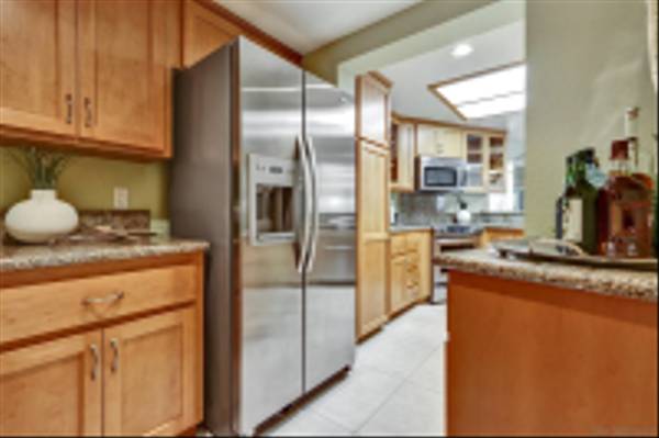 San Diego, CA 92104,3405 Florida St #206