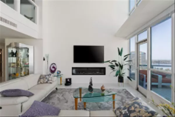 San Diego, CA 92101,510 1St Ave #2204