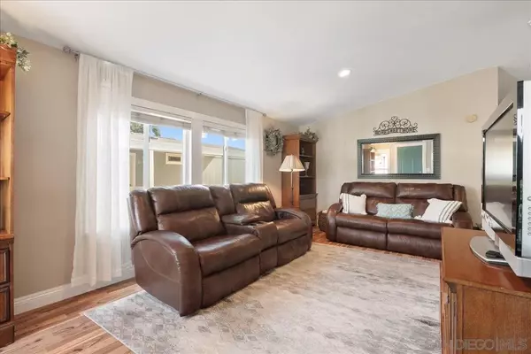 Poway, CA 92064,13327 Casa Vista St