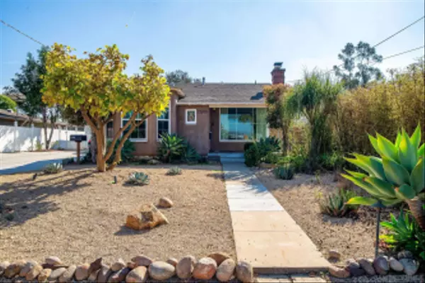 7595 Saranac Ave, La Mesa, CA 91942