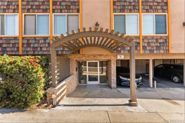 San Diego, CA 92110,1205 Colusa #5