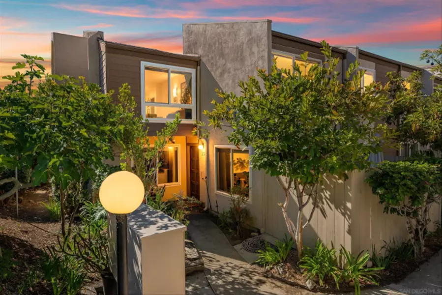 7821 Tommy Dr #35, San Diego, CA 92119