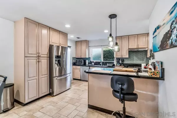 San Diego, CA 92122,6667 Merwell