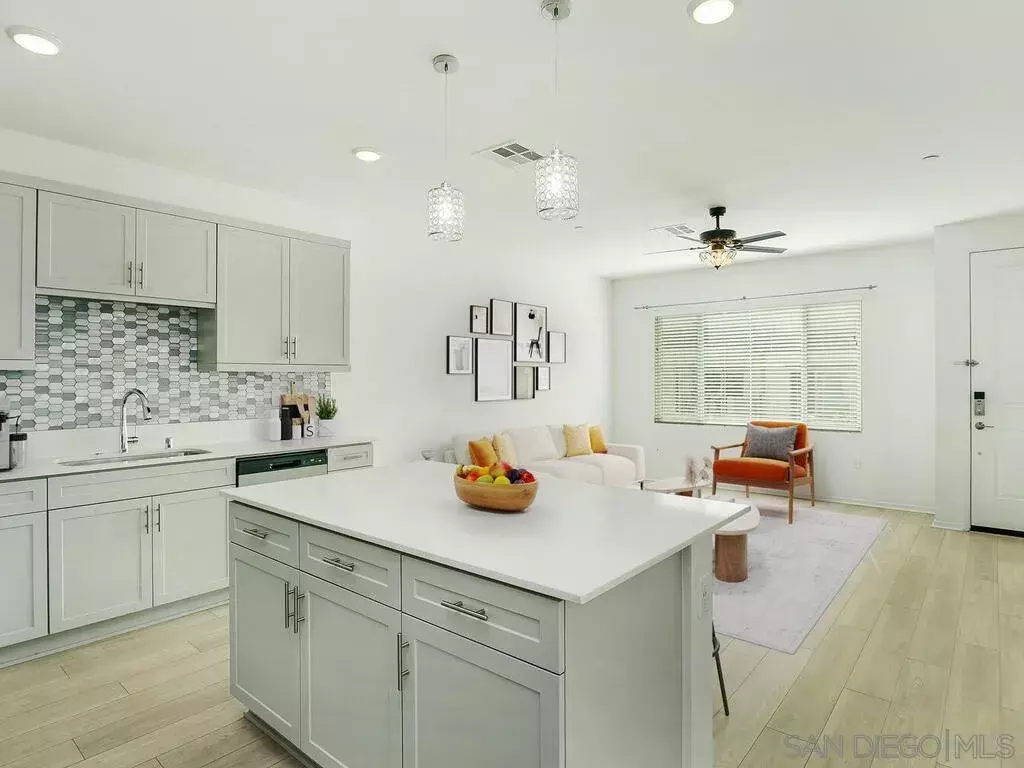 Fallbrook, CA 92028,339 Sweet Pl