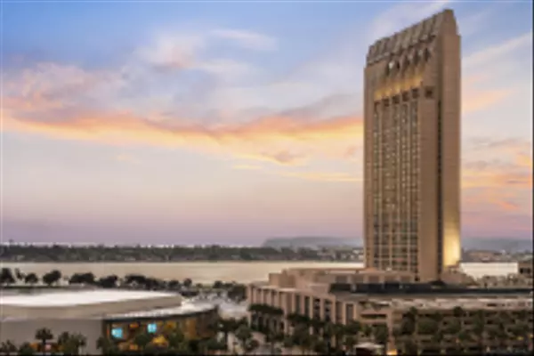 San Diego, CA 92101,555 Front St #1302