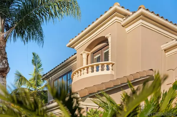 Carlsbad, CA 92011,7166 Tern Pl