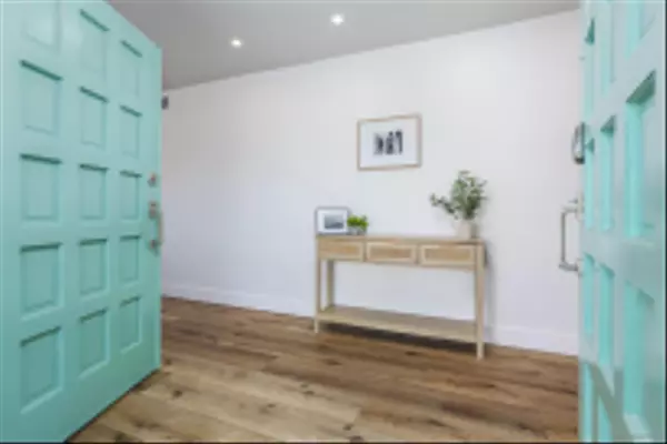 San Diego, CA 92120,6641 Murray Park Dr