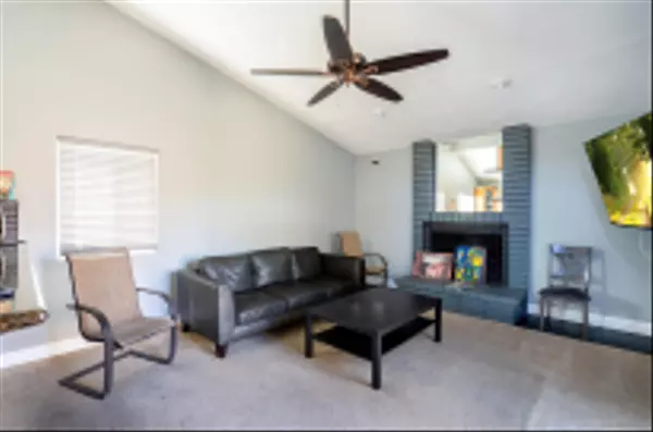 Escondido, CA 92025,1116 Circle Dr