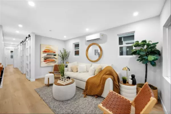 San Diego, CA 92104,3728 Cherokee Ave