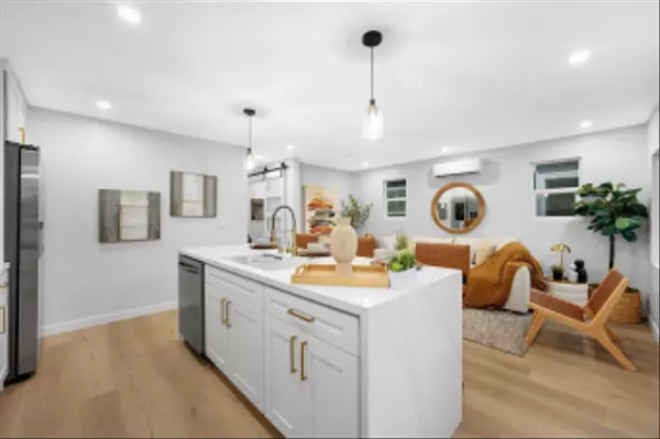 San Diego, CA 92104,3728 Cherokee Ave