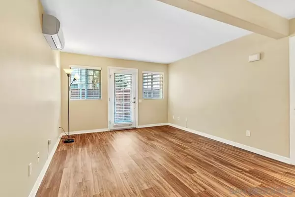 San Diego, CA 92117,5402 Balboa Arms Dr #345