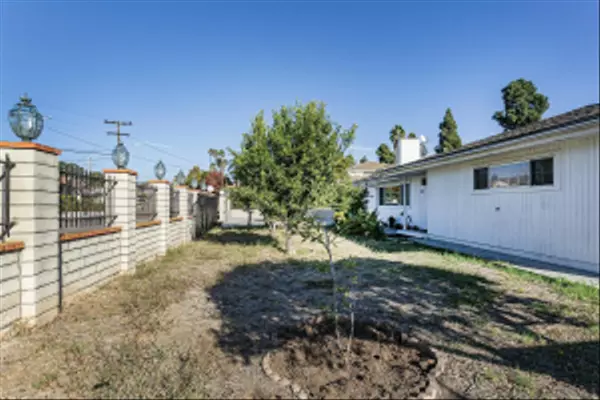 Chula Vista, CA 91910,166 Via De Laurencio