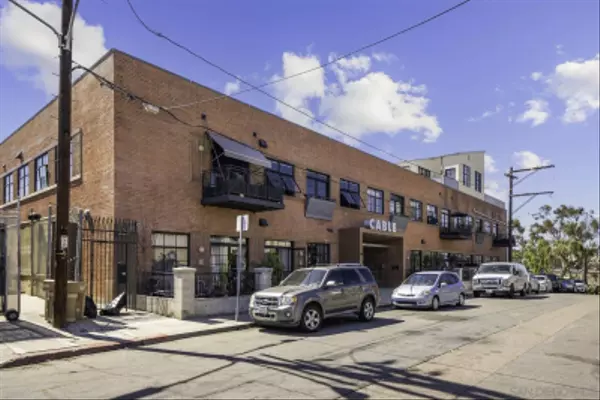 San Diego, CA 92103,3940 7th Ave #206