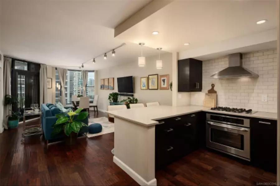 500 W Harbor Dr #915, San Diego, CA 92101