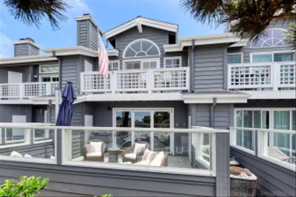 2921 Sandy Pointe #3, Del Mar, CA 92014