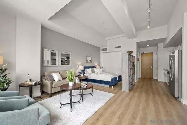 San Diego, CA 92101,350 W Ash St #1006