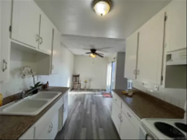 Chula Vista, CA 91911,279 Moss St #3