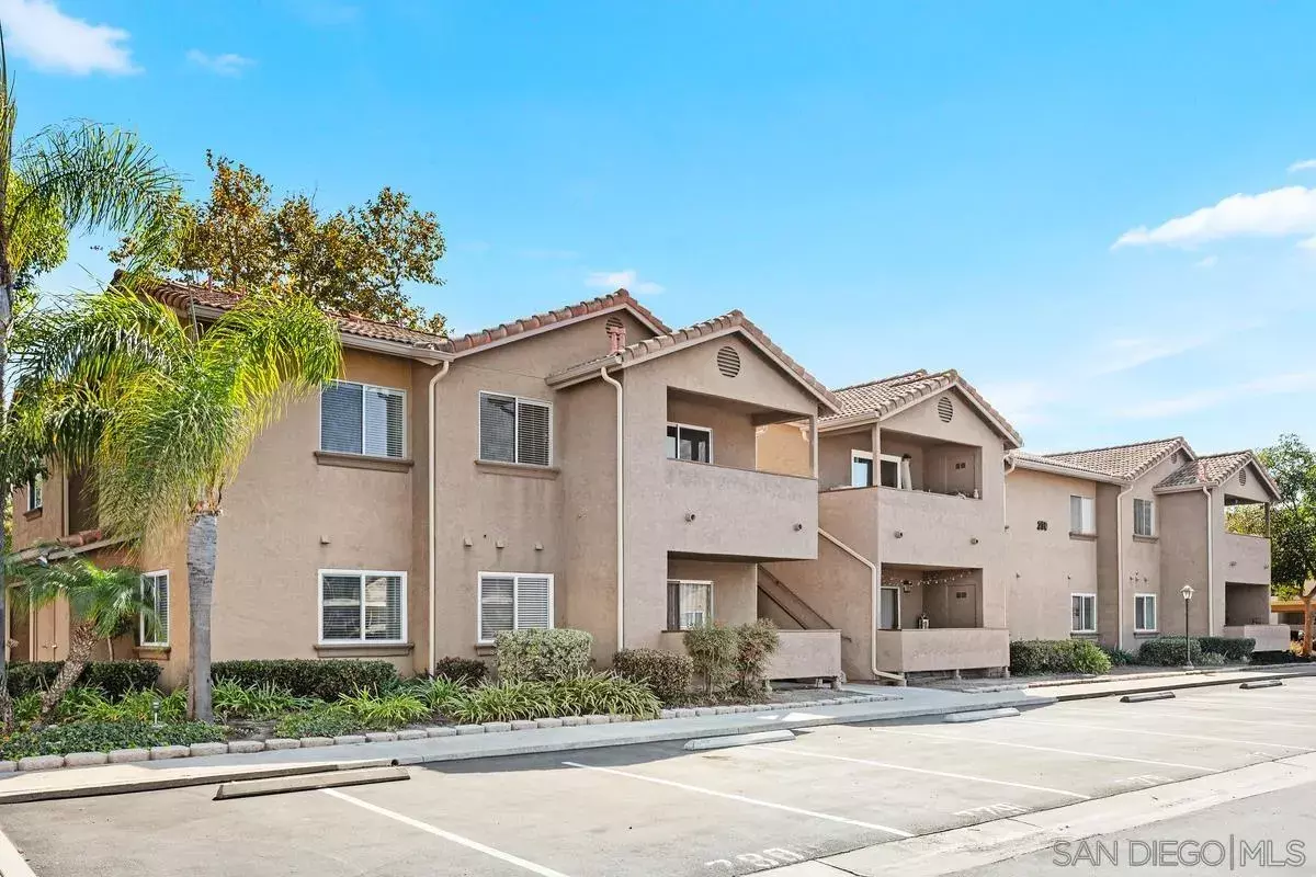 San Marcos, CA 92069,214 Woodland Pkwy #201