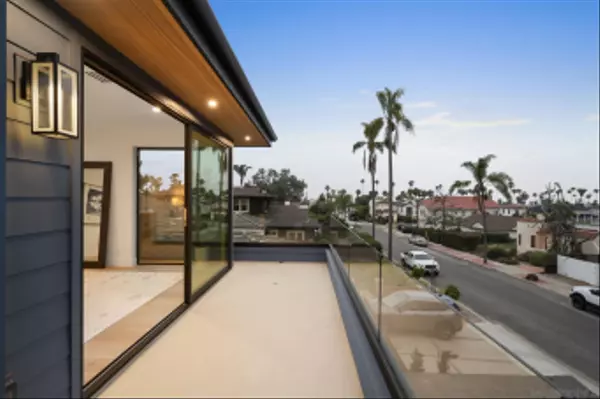 La Jolla, CA 92037,541 Gravilla St