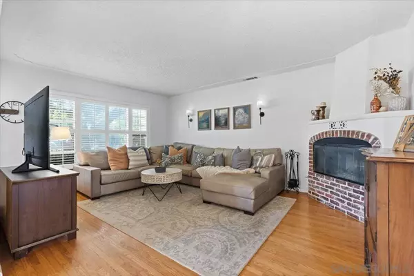 San Diego, CA 92106,903 Moana Dr